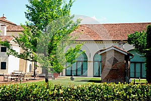 Villa with a beautiful lawn in the suburbs of Padua in Veneto (Italy)