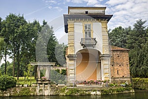 Villa Gaia on the Naviglio Grande
