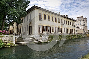 Villa Gaia on the Naviglio Grande