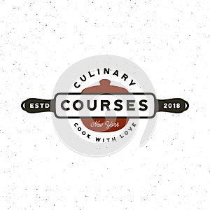 Vintage cooking classes logo. retro styled culinary school emblem. vector illustration