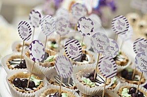 Vintage cupcakes weding