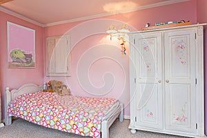 Vintage mansion - pink bedroom