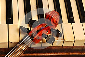 Vintage old Piano and violin head part