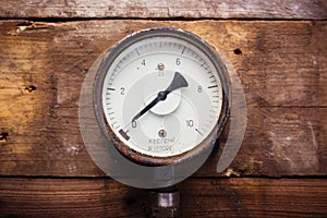 Vintage pressure meter