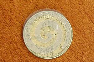 Vintage rare Ferdinand Marcos coin photo