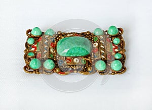 Starodávný obdélníkový brož zelený kameny 