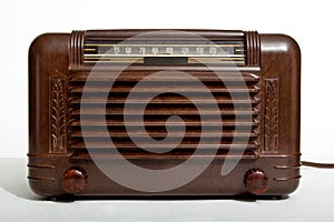 Vintage vacuum tube radio