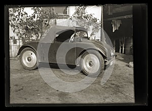 Vintage very rare and curious car negativ on glass plate from 1940