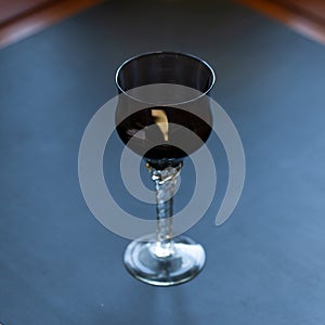 Uralt wein glas. antiquität wein glas 