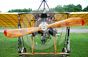 Antiguo de madera Un avion 