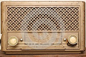 Vintage worn radio