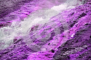 Púrpura géiser minerales geología hirviendo líquido 