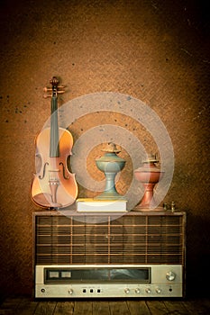 Violin and old radio in vintage style