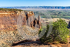 Virew of Colorado National Monumnet from Rim Rock Drive