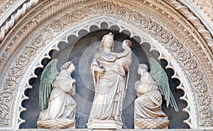 Virgin and Child with two Angels, Portal on the side-wall of Florence Cathedral