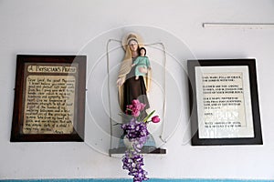 Virgin Mary with baby Jesus, Prem Dan, established by Mother Teresa and run by the Missionaries of Charity in Kolkata