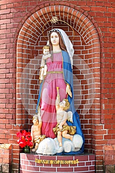 Virgin Mary and child statue photo