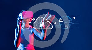 Virtual Reality Experience with Online Cloud Computing and Data Storage Interface for Business Networking Solutions