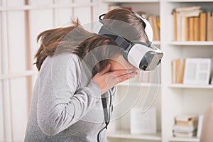 Virtual reality headset