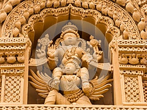 Vishnu and Garuda - Nanjangud.