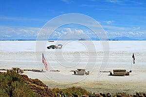Visitors having lunch on the world`s largest Salt Flats Salar de Uyuni, Potosi, Bolivia