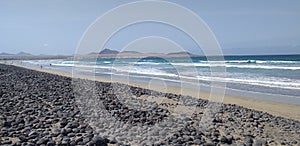 vista completa della spiaggia di Famara