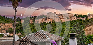 Vista de la Alhambra al anochecer desde el mirador de san Nicola photo