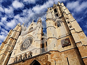 Vista de la fachada occidental de la Catedral de LeÃÂ³n photo