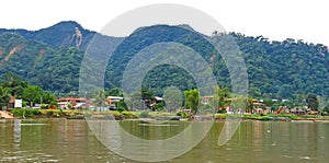 Vista general del pueblo amazÃÂ³nico de Rurrenabaque, en la orilla del Beni river. In the Amazon the main transport route is the photo