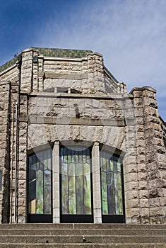 Vista house oregon closeup