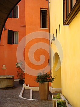 Vivid wall colors in Umbrian village