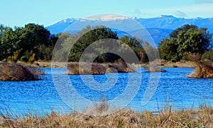 lake and Vizcodillo mountain photo