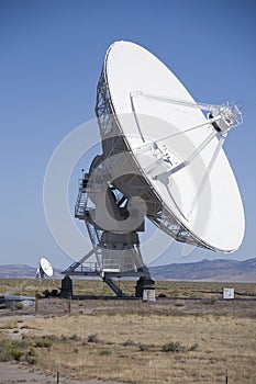 VLA radio telescope antenna