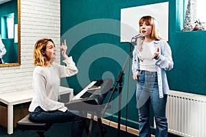 Vocal lesson at music academy
