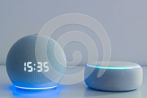 Voice controlled speaker with activated voice recognition, on light background