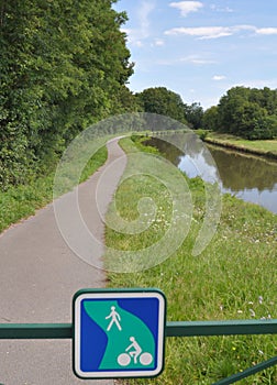 Voies Verte cycle route and sign in Burgundy