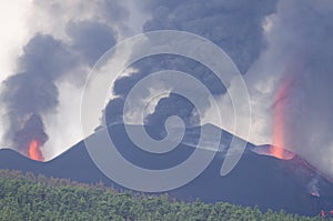 Volcanic eruption of Cumbre Vieja.