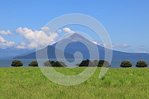 Volcano Momotombo photo