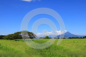 Volcano Momotombo photo