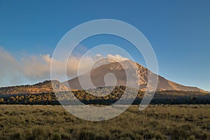 Volcano popocateptl iztaccihuatl puebla mexico