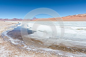 VolcÃÂ¡n Pilli and Pilli Lake Frozen - Atacama Desert