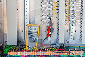 Voltage 24 Vdc Measurement connectivity at terminal of Electrical control panel,terminal ,Voltage measurement