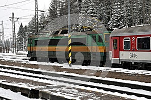 Voltage locomotive in station