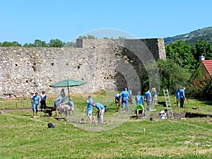 Volunteers, archaeological excavations