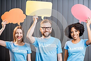 Volunteers with thought bubbles