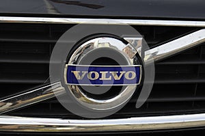 VOLVO AUTO AND LOGO