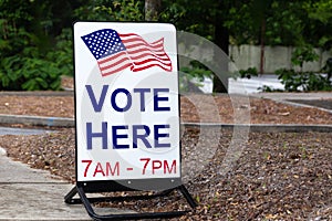 Vote here sign for primaries and elections
