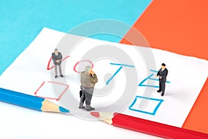 Voting election faces wooing from both sides