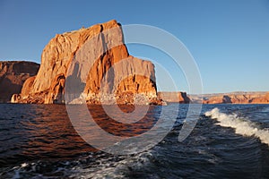 The voyage by boat on Lake Powell