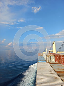 Voyage of container ship